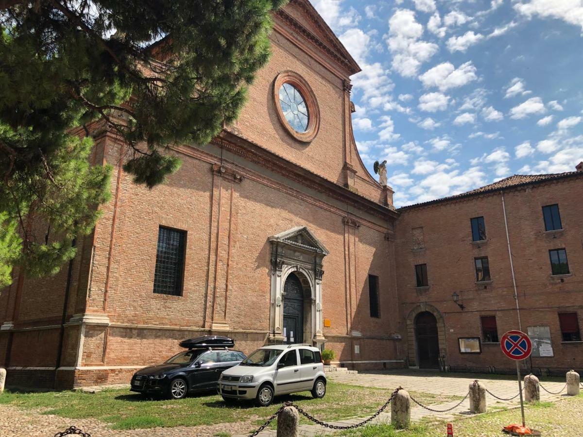 L'Ape Regina Apartment Ferrara Bagian luar foto